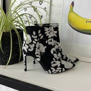 Zara Floral Embroidered Booties size 39